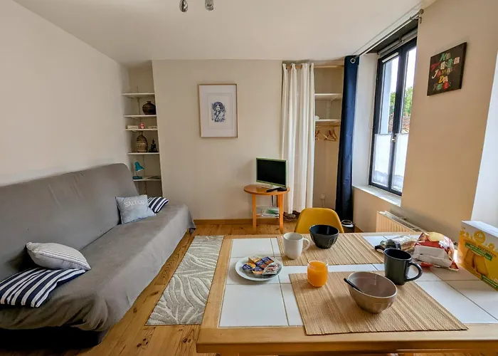 Appartement à Coté De La Vieille De Sur